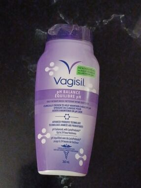 4/$40 New Vagisil pH Balance Daily Intimate Wash - 360 mL